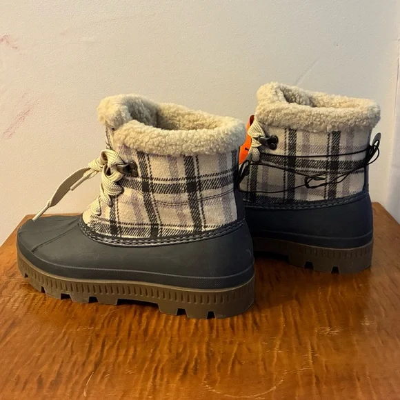 Women’s Winter Duck Boots, Size 7 - Picture 6 of 6